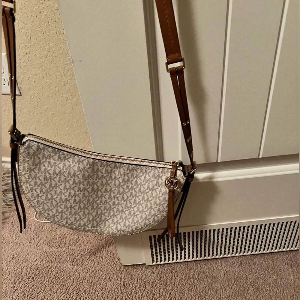 Michael kors bag - Picture 3 of 3